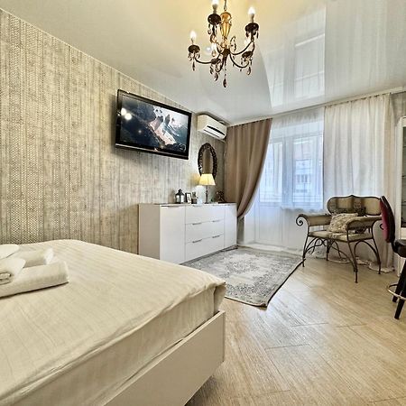 Apartpoltava Смак Італії У Самому Центрі Полтави , Білосніжна Студія В Новобудові, Банківський Чек Dış mekan fotoğraf